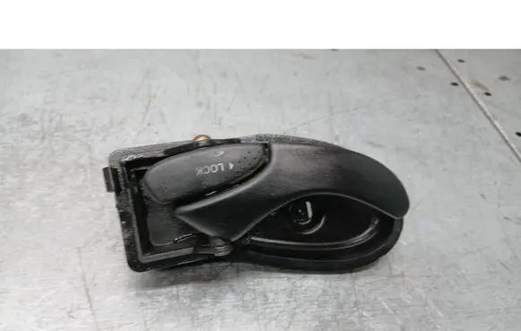 Ford Focus Front door interior handle 