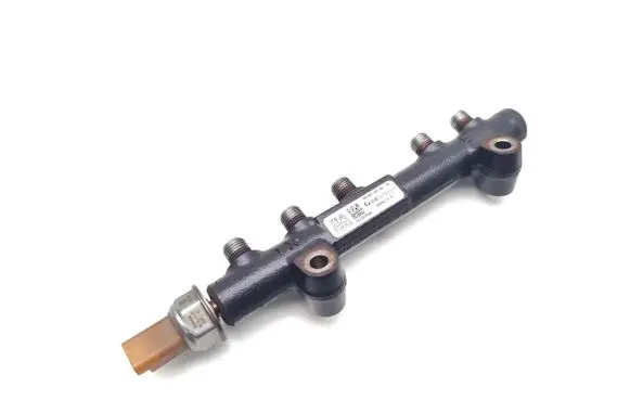 Ford Focus Fuel main line pipe 9804776780 151662584 28497Z01
