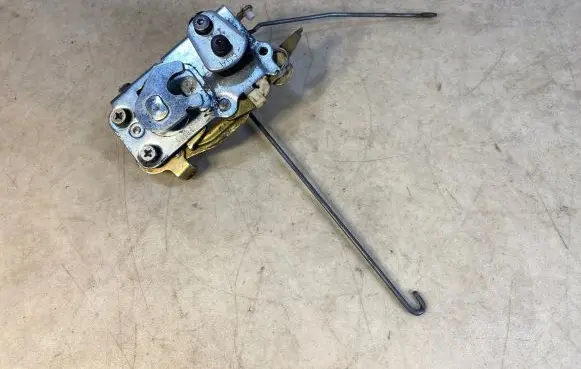 BMW 7 E23 Rear door lock 51221885920