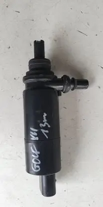 Volkswagen Golf VII Windshield washer spray nozzle 