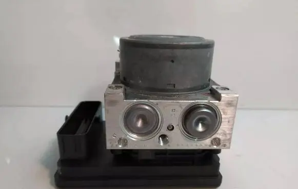 Mercedes-Benz C W205 ABS Pump A2539011400 10062535331 10091515703