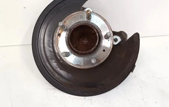 Opel Insignia B Rear wheel hub 22949387
