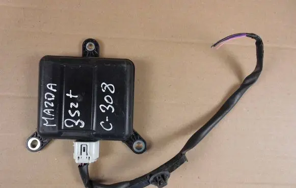 Mazda CX-5 II Blind spot module KB8C67Y30J
