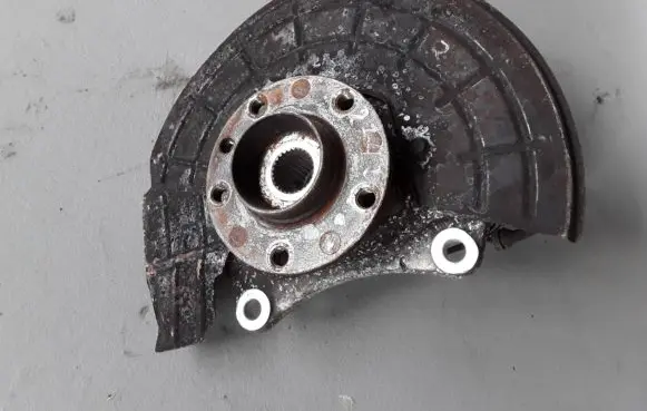 Alfa Romeo Giulietta Front wheel hub 28A32206