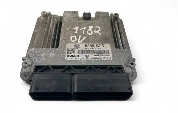 Skoda Octavia Mk2 (1Z) Engine control unit/module ECU 06F906056ER 0261S02260