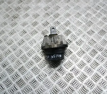 BMW 4 F32 F33 Engine mount bracket 6850220
