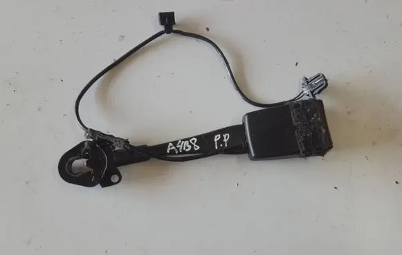 Audi A4 S4 B8 8K Front seatbelt buckle 8K0857755F