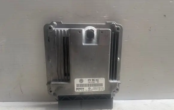 Volkswagen Touareg I Engine control unit/module 070906016