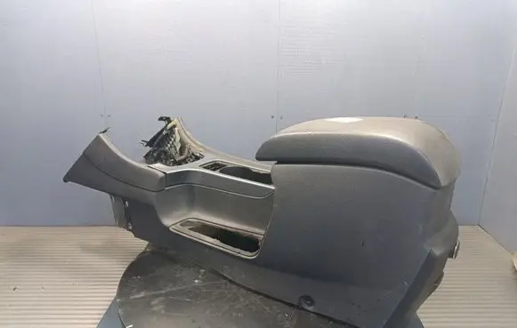 Ford Mondeo MK IV Center console 