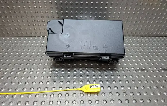 Dodge Grand Caravan Fuse box set 04692290AH R62337-001
