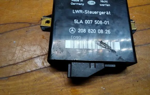 Mercedes-Benz CLK A208 C208 Light module LCM 5LA00750801 2088200826