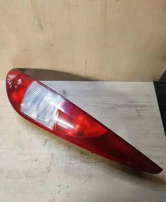 Ford Mondeo Mk III Rear/tail lights 1S7113404C