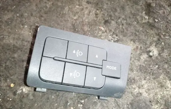 Peugeot Boxer Headlight level height control switch 7354213530