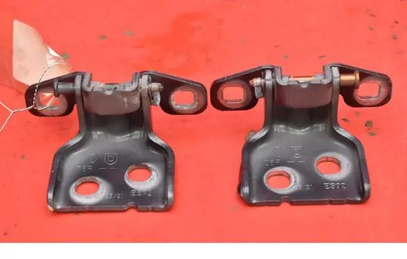 Dacia Sandero Front door hinge set 