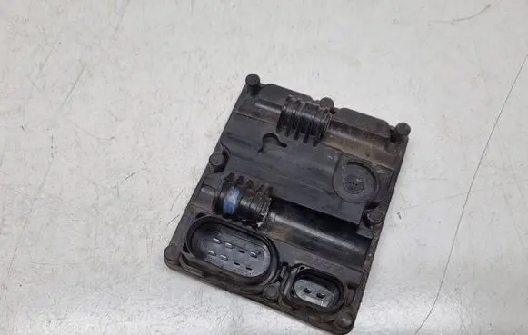 BMW 2 F46 Transfer box differential control unit 8655341 33108655341