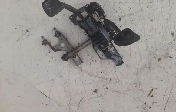 Subaru Forester SH Brake pedal bracket assembly PEDAYSPRZGAHAMULCA