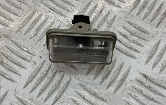 Toyota Avensis T250 Number plate light 8127005042