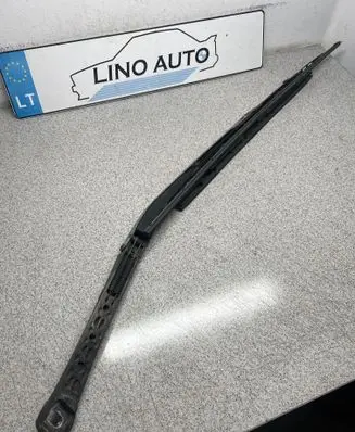 BMW 5 E39 Front wiper blade arm 8209879