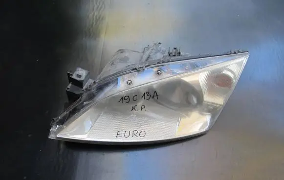 Ford Mondeo Mk III Headlight/headlamp 1S7113006AL 0301174201 02A04HR
