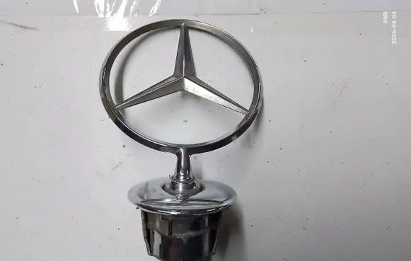Mercedes-Benz S W222 Manufacturer badge logo/emblem A2228101200