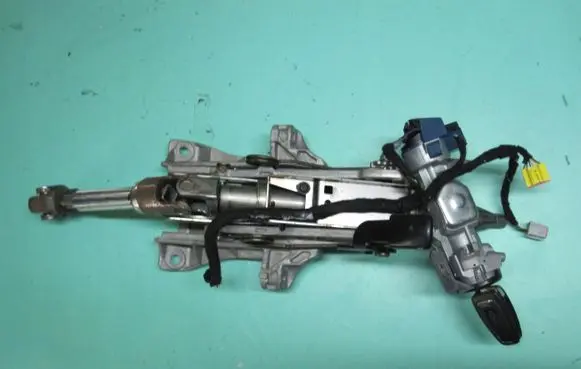Mazda 6 Steering wheel axle 15607