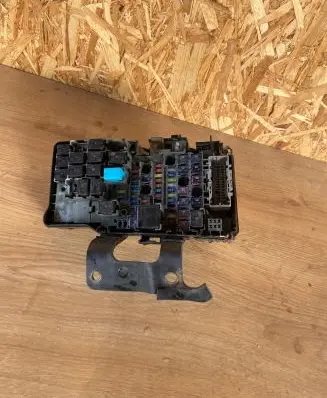 Mazda 6 Fuse module