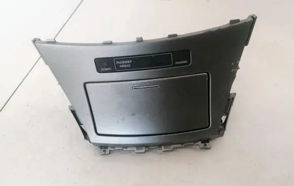 Toyota Avensis T270 Passenger airbag on/off switch 8395005010