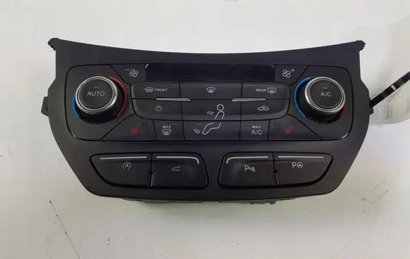 Ford Kuga II Climate control/heater control trim GJ5T-18612-DG