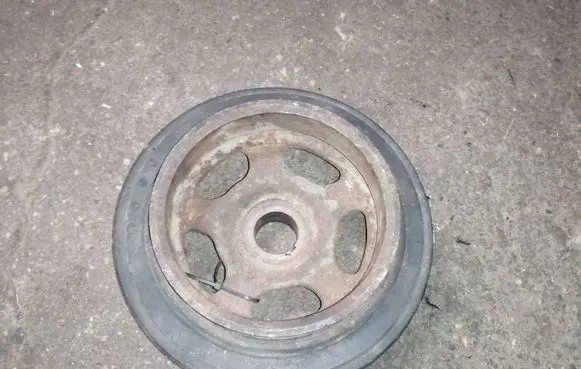 Mercedes-Benz Vito Viano W638 Crankshaft pulley