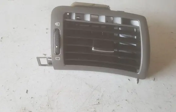 Peugeot 407 Dashboard side air vent grill/cover trim
