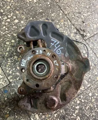 Peugeot 508 RXH Front wheel hub