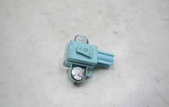 Audi A6 S6 C6 4F Airbag deployment crash/impact sensor 4F0955557