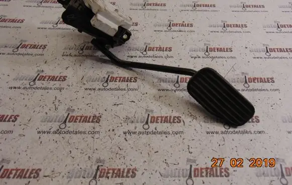 Volvo XC90 Accelerator throttle pedal 30683521