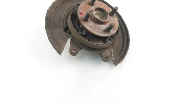 Toyota Corolla Verso E121 Stub axle 
