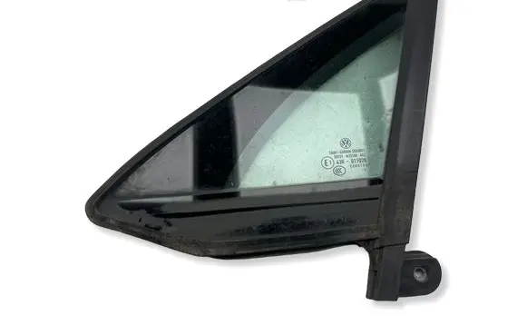 Volkswagen PASSAT B8 Front door vent window glass four-door 3G0845113C
