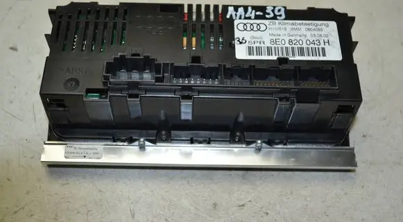 Audi A4 S4 B6 8E 8H Climate control unit 8E0820043HD 8E0820043H