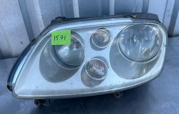 Volkswagen Touran I Headlight/headlamp 0301205201 1T0941001