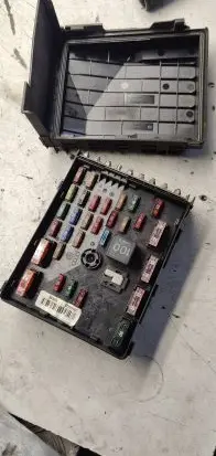 Volkswagen PASSAT B6 Fuse box set 3c0937125