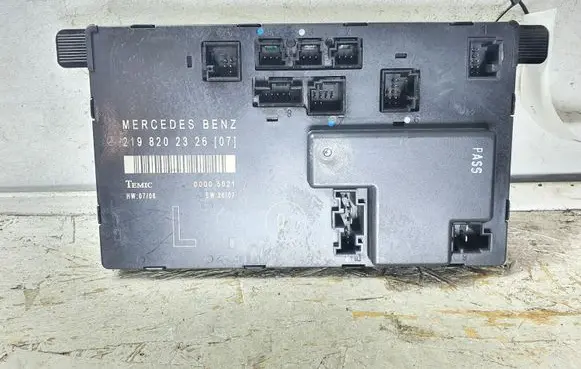 Mercedes-Benz CLS C219 Door control unit/module 2198202326