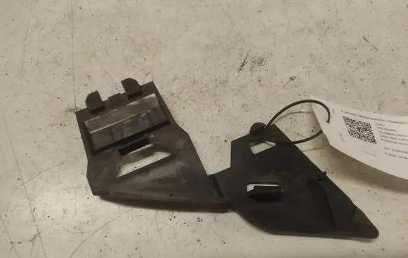 Volvo V50 Headlight/headlamp mounting bracket 30678261
