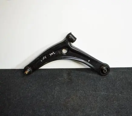 Mitsubishi Outlander Front lower control arm/wishbone ARM0219L