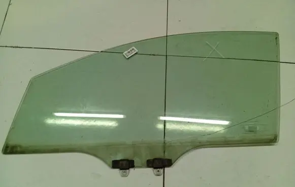 Honda FR-V Front door window glass four-door As2