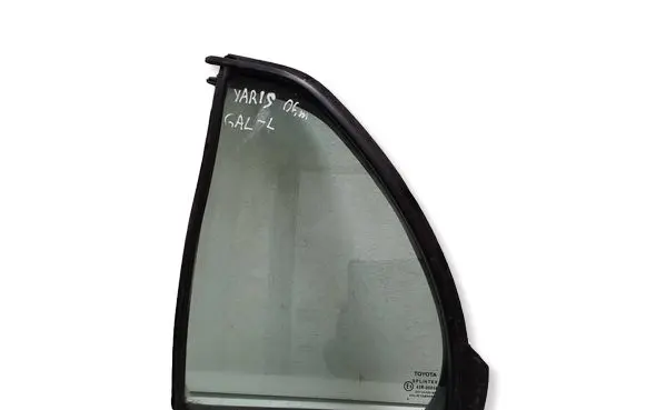 Toyota Yaris Rear vent window glass 681890D050