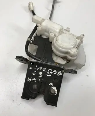 Mazda 6 Loading door lock B6701