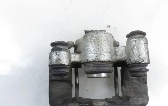 Toyota RAV 4 (XA20) Rear brake caliper 