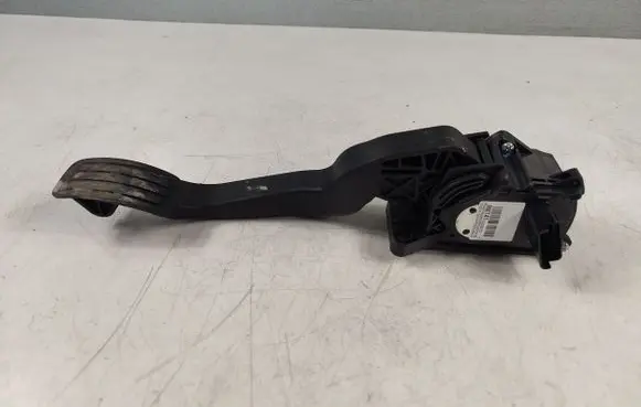 Citroen C4 II Picasso Accelerator throttle pedal 9674829880