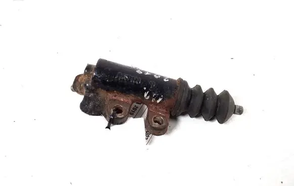 Clutch slave cylinder