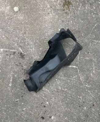 Audi A6 S6 C5 4B Air intake duct part 