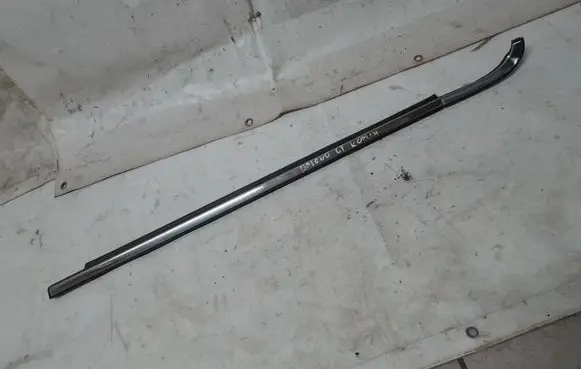 Suzuki Baleno EG Rear door glass trim molding