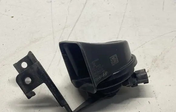 Hyundai Tucson TL Horn signal 96611D3000